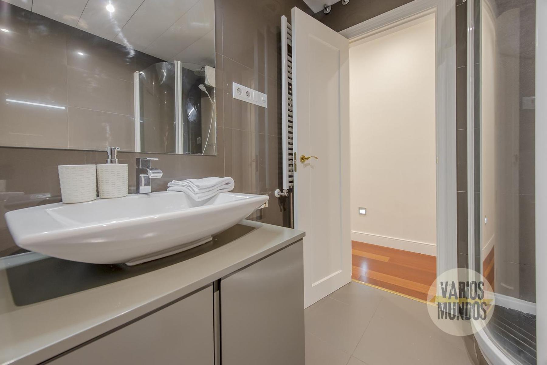 Premium Apt 10Pax En Plaza Espana-Gran Via มาดริด ภายนอก รูปภาพ
